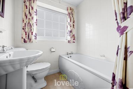 3 bedroom Detached house for sale in Woodlands Avenue, Immingham, DN40