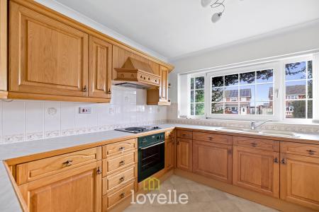 3 bedroom Detached house for sale in Woodlands Avenue, Immingham, DN40