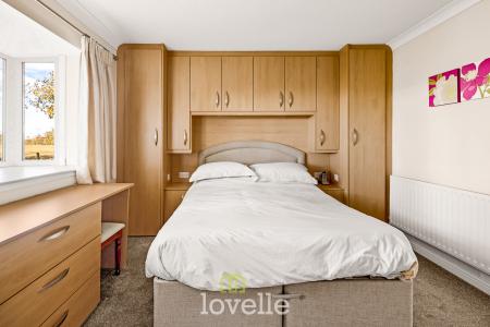 1 bedroom Flat for sale in Briar Lane, Scartho, Grimsby, DN33