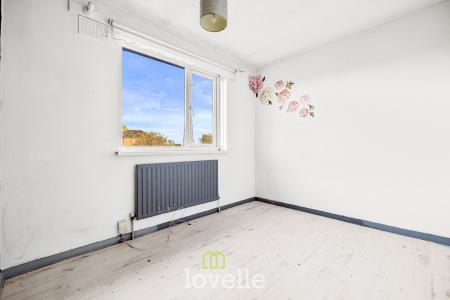 3 bedroom Semi-detached house for sale in Seamer Grove, Grimsby, DN32