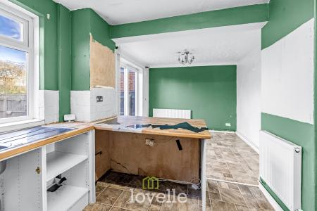 3 bedroom Semi-detached house for sale in Seamer Grove, Grimsby, DN32