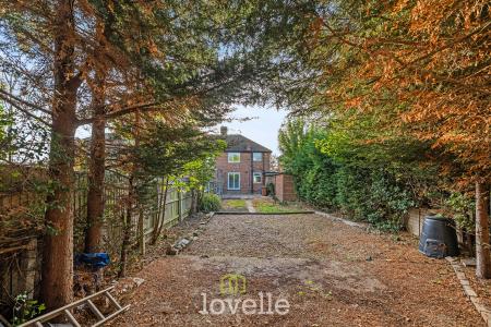 3 bedroom Semi-detached house for sale in Seamer Grove, Grimsby, DN32