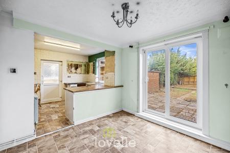 3 bedroom Semi-detached house for sale in Seamer Grove, Grimsby, DN32