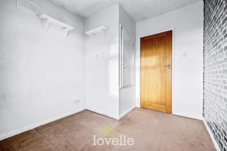 3 bedroom Semi-detached house for sale in Seamer Grove, Grimsby, DN32