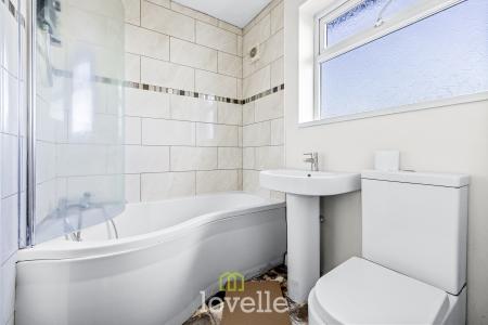 3 bedroom Semi-detached house for sale in Seamer Grove, Grimsby, DN32