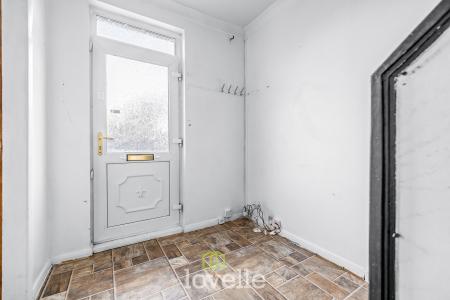 3 bedroom Semi-detached house for sale in Seamer Grove, Grimsby, DN32