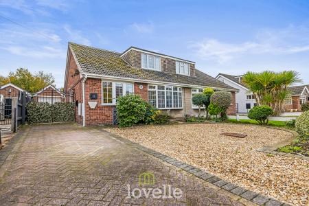 3 bedroom Semi-detached house for sale in Shetland Way, Immingham, DN40