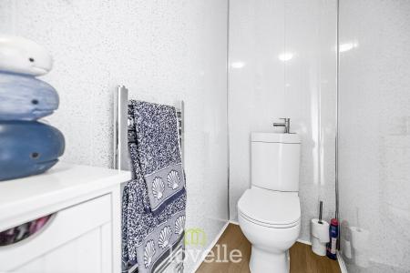 3 bedroom Semi-detached house for sale in Shetland Way, Immingham, DN40