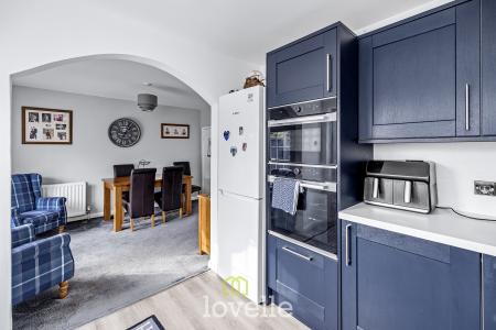 3 bedroom Semi-detached house for sale in Shetland Way, Immingham, DN40