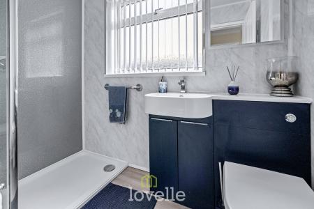 3 bedroom Semi-detached house for sale in Shetland Way, Immingham, DN40