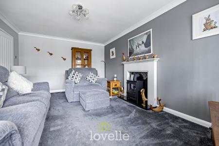 3 bedroom Semi-detached house for sale in Shetland Way, Immingham, DN40