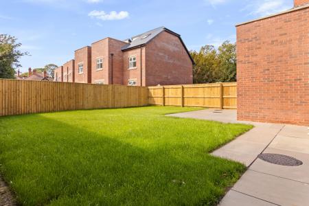 4 bedroom Detached house for sale in SHOW HOME, The Elms, Abbey Road, Grimsby, DN32