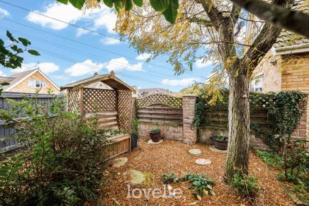 3 bedroom Detached house for sale in Mulberry Close, Keelby, DN41