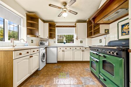 3 bedroom Detached house for sale in Mulberry Close, Keelby, DN41