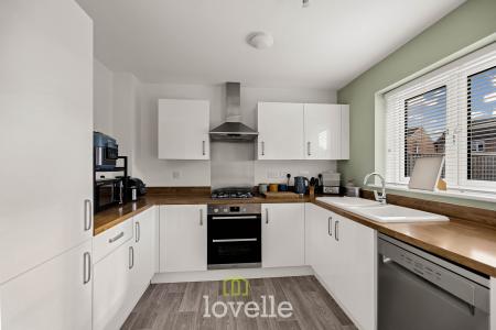 4 bedroom Detached house for sale in Edinburgh Way, Scartho Top, Grimsby, DN33