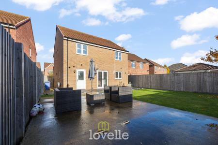 4 bedroom Detached house for sale in Edinburgh Way, Scartho Top, Grimsby, DN33