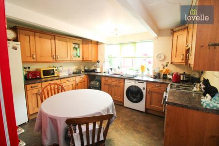 4 bedroom Detached house for sale in North Road, Tetford, LN9