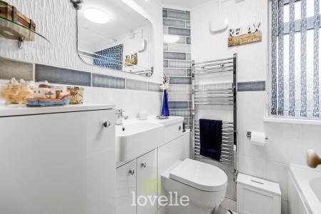 3 bedroom Semi-detached house for sale in St Crispin Close, North Killingholme, DN40