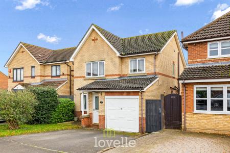 3 bedroom Detached house for sale in Buddleia Close, Healing, DN41