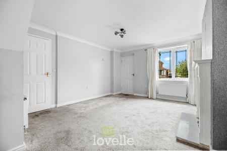 3 bedroom Detached house for sale in Buddleia Close, Healing, DN41