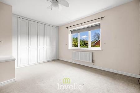 3 bedroom Detached house for sale in Buddleia Close, Healing, DN41