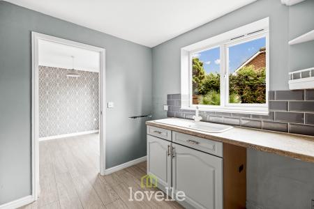 3 bedroom Detached house for sale in Buddleia Close, Healing, DN41