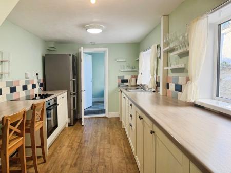 2 bedroom Terraced House to let in Columbia Street, Grimsby, DN32