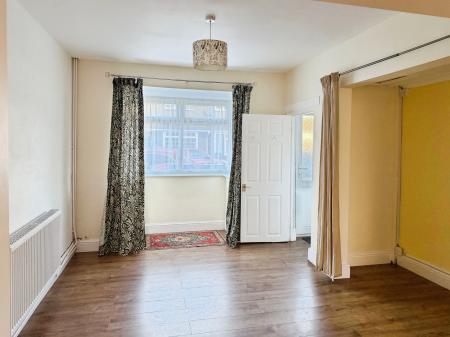 2 bedroom Terraced House to let in Columbia Street, Grimsby, DN32