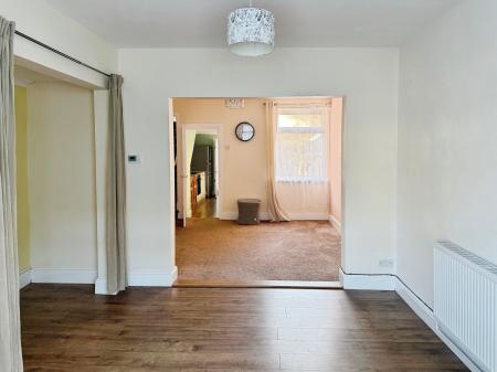 2 bedroom Terraced House to let in Columbia Street, Grimsby, DN32