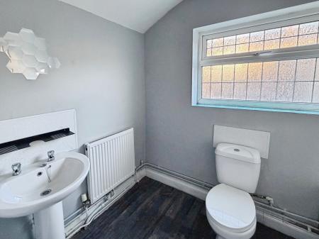 3 bedroom Terraced House to let in Montegue Street, Cleethorpes, DN35