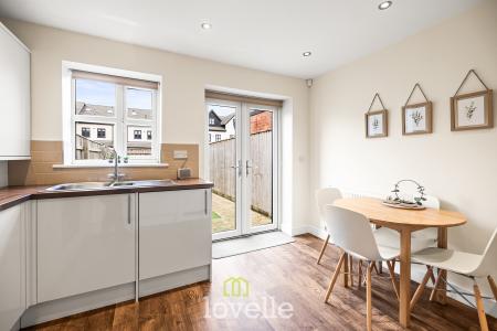 2 bedroom Terraced House for sale in Kristine Close, Grimsby, DN32