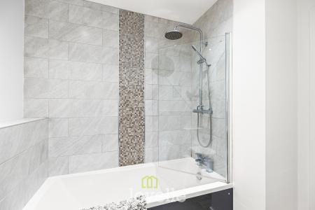 2 bedroom Terraced House for sale in Kristine Close, Grimsby, DN32