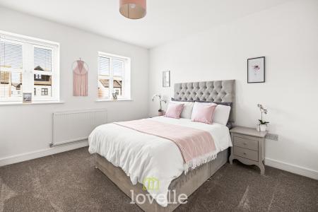 2 bedroom Terraced House for sale in Kristine Close, Grimsby, DN32