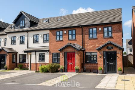 2 bedroom Terraced House for sale in Kristine Close, Grimsby, DN32