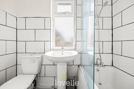 2 bedroom Semi-detached house for sale in Marton Grove, Grimsby, DN33