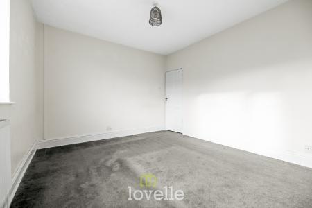 3 bedroom Terraced House for sale in Torrington Street, Grimsby, DN32