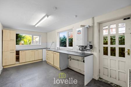 3 bedroom Terraced House for sale in Torrington Street, Grimsby, DN32