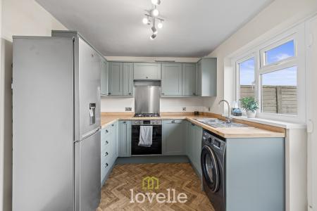 2 bedroom Terraced House for sale in Meadow Croft, Waltham, DN37