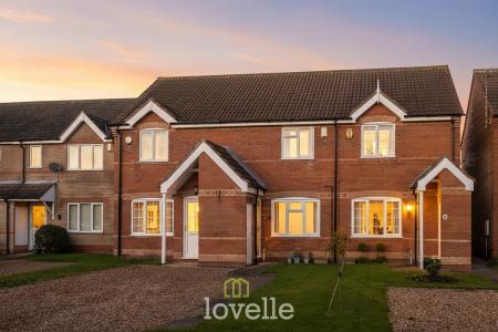 2 bedroom Terraced House for sale in Meadow Croft, Waltham, DN37