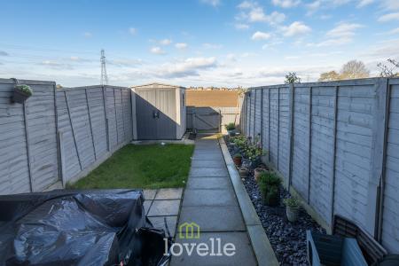 2 bedroom Terraced House for sale in Meadow Croft, Waltham, DN37