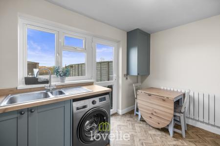 2 bedroom Terraced House for sale in Meadow Croft, Waltham, DN37