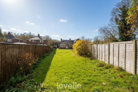 3 bedroom Semi-detached bungalow for sale in Healing Road, Stallingborough, DN41