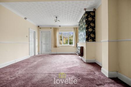 3 bedroom Semi-detached bungalow for sale in Healing Road, Stallingborough, DN41