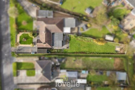 3 bedroom Semi-detached bungalow for sale in Healing Road, Stallingborough, DN41