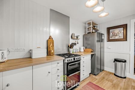 2 bedroom Terraced House for sale in Columbia Road, Grimsby, DN32