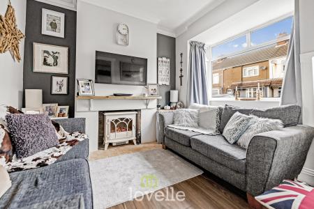 2 bedroom Terraced House for sale in Columbia Road, Grimsby, DN32