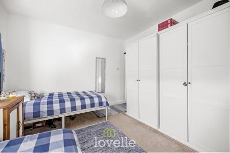 2 bedroom Terraced House for sale in Columbia Road, Grimsby, DN32