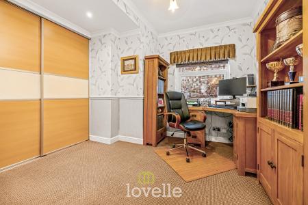 4 bedroom Detached house for sale in Laceby Road, Grimsby, DN34