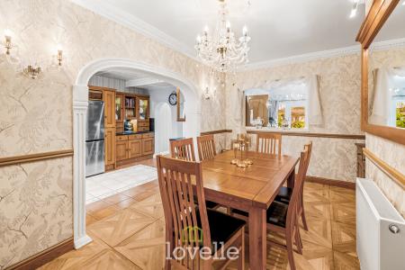 4 bedroom Detached house for sale in Laceby Road, Grimsby, DN34