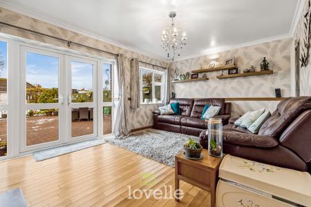 4 bedroom Detached house for sale in Laceby Road, Grimsby, DN34